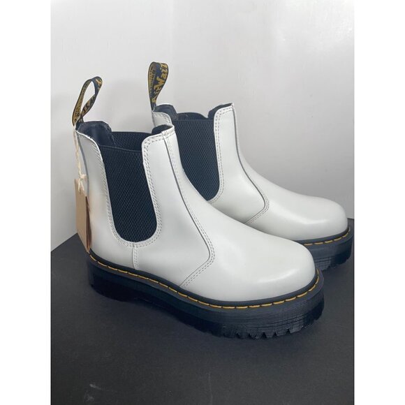 Doc Dr. Martens 2976 Quad Platform Women's White Chelsea Boot Size 39 US 8 NEW - Picture 3 of 6